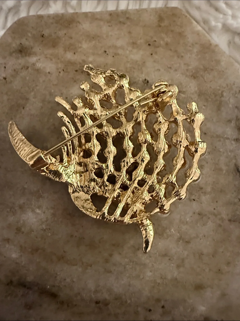 N/A brooch bundle